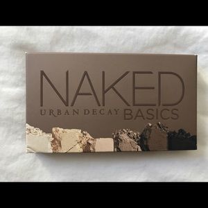 Urban Decay Naked Basics eye shadow palette